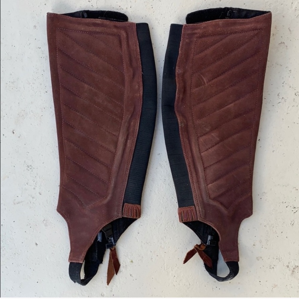Chestnut Ariat half-chaps S